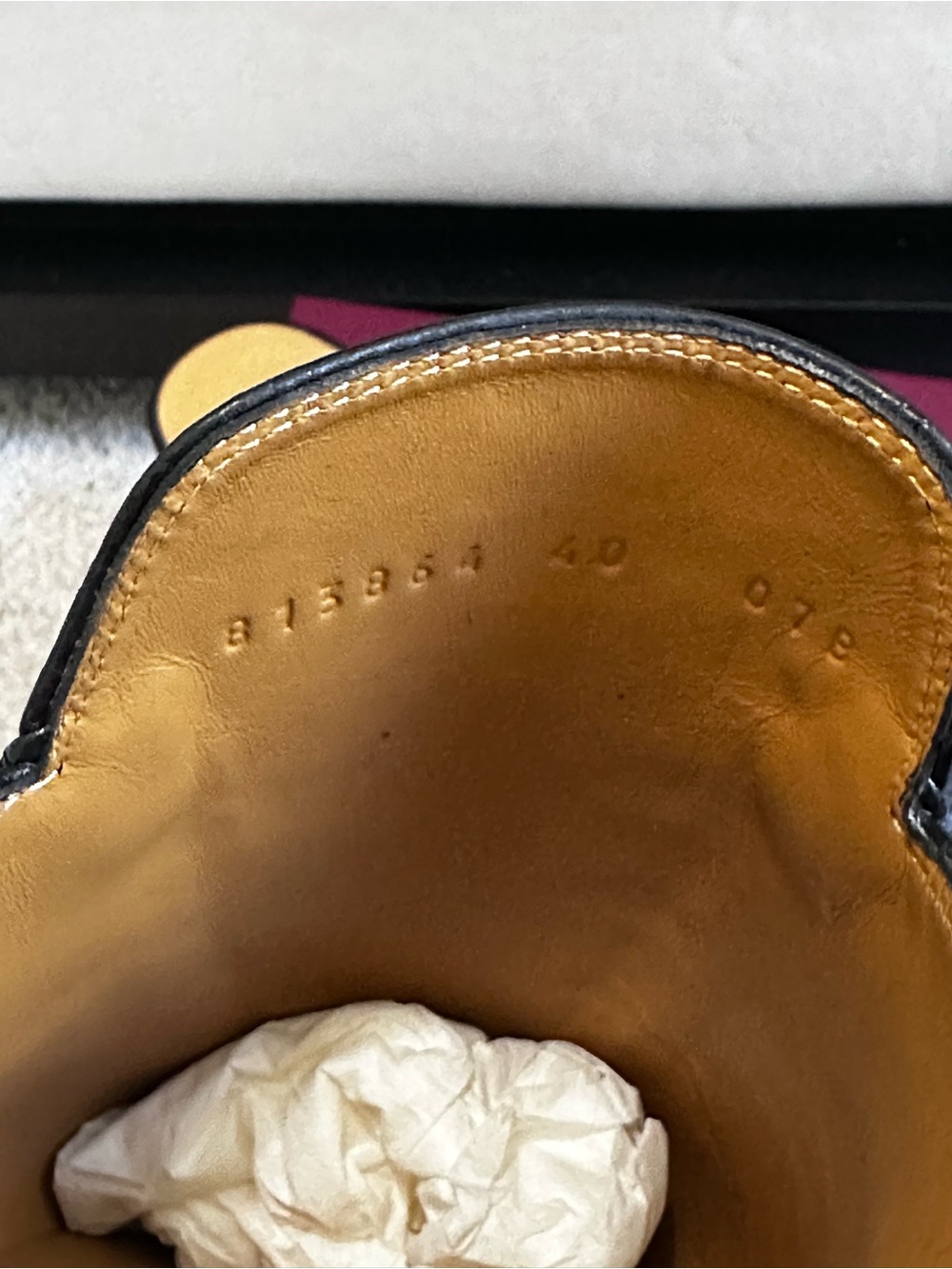New GUCCI Women’s GG Embossed Leather Horsebit Mule Loafers -10 - Picture 7 of 7